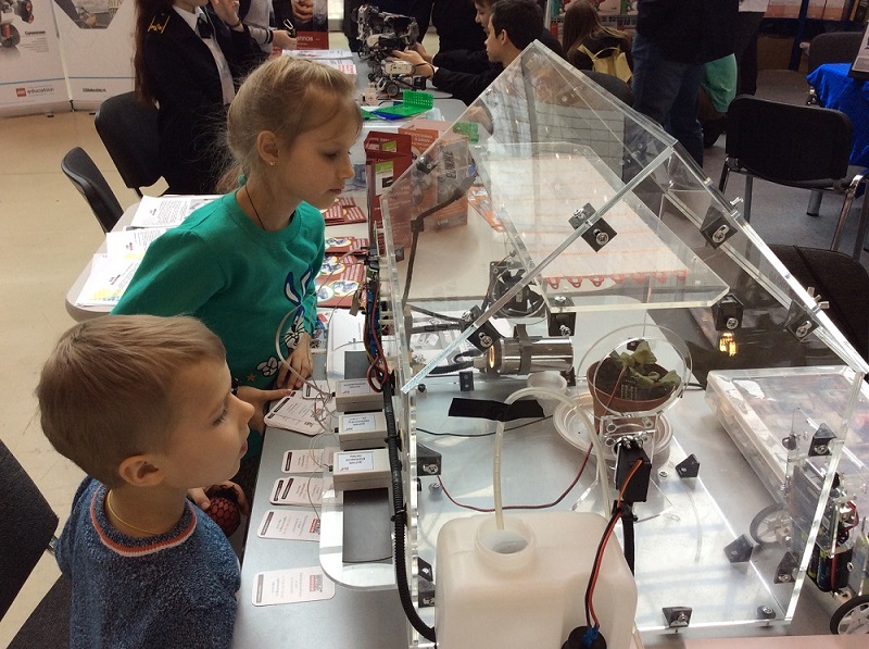 Робототехнический комплекс НАУРОБО «Умная теплица»