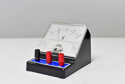 Вольтметр лабораторный