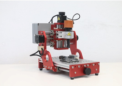 Станок фрезерный с числовым программным управлением