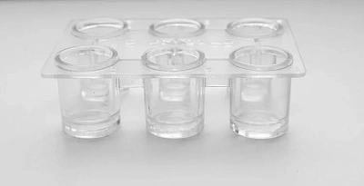 Пластина для работ с малым количеством веществ