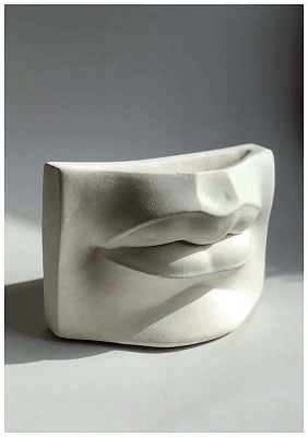 Гипсовая модель "Губы человека"